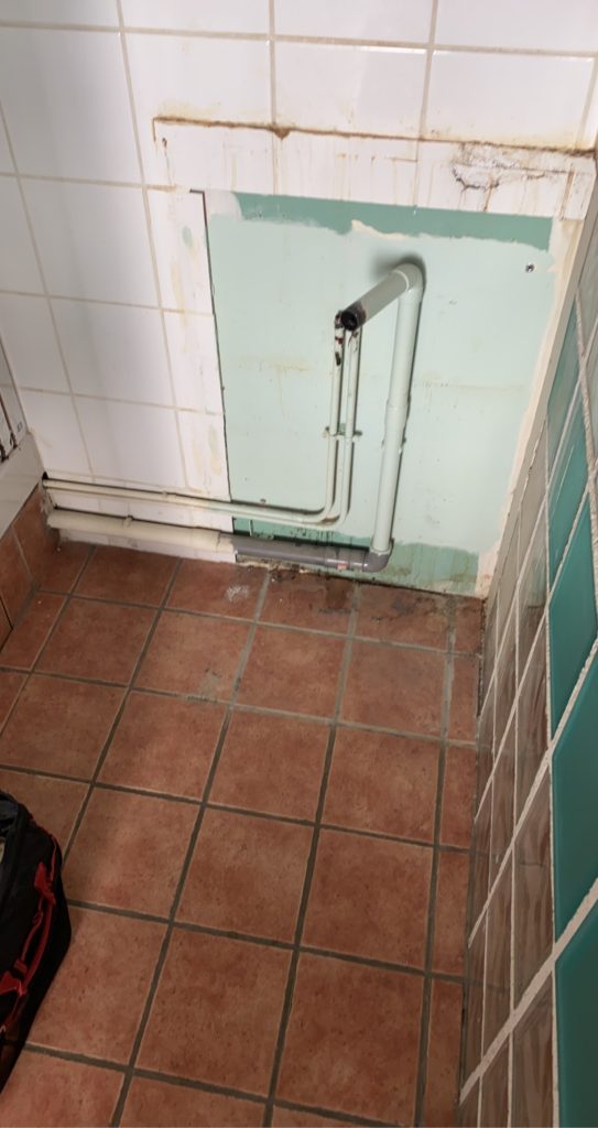 Coin de salle de bain humide